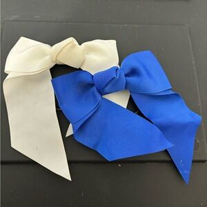 2 Cheer bows